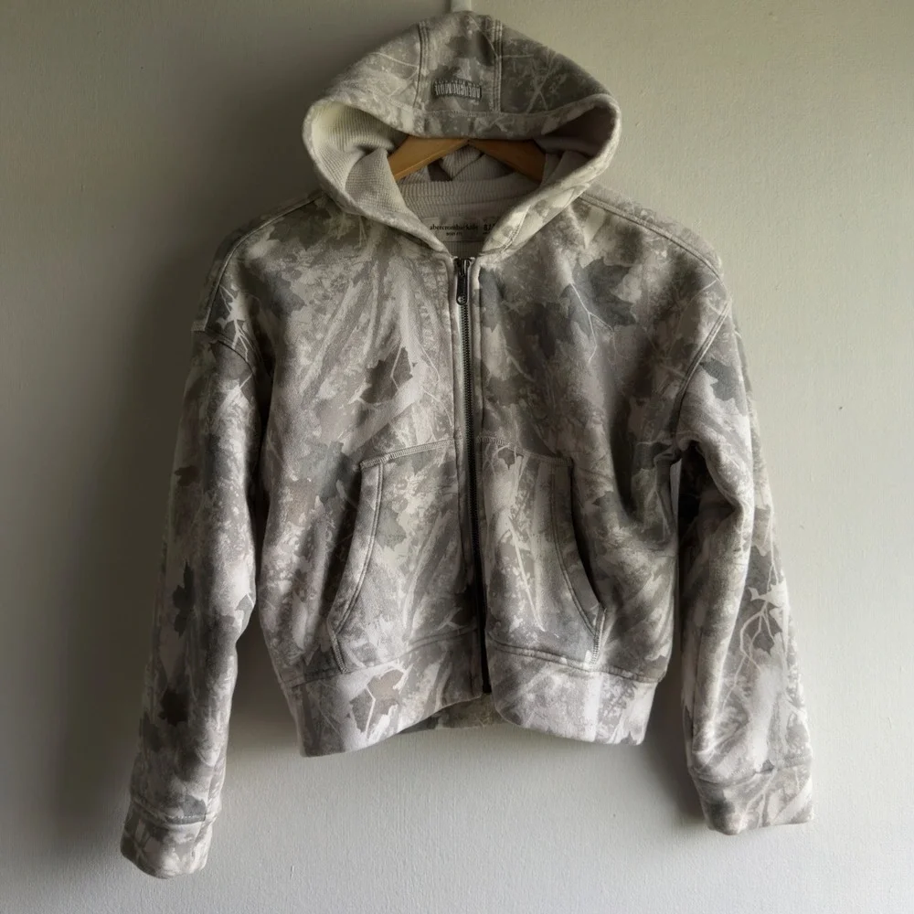 Abercrombie Kids Zip Hoodie Kids 9/10 Grey Excellent Leaf Camo Waffle Lined